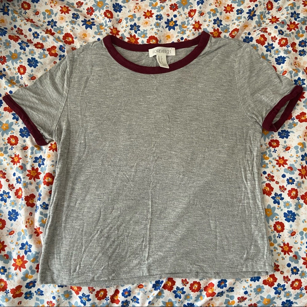 FOREVER 21 MAROON LINED LIGHT GRAY TOP